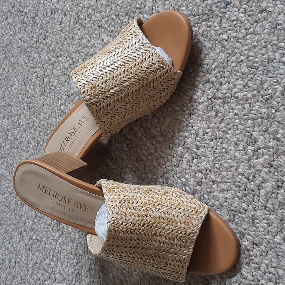 New Melrose Ave. Los Angeles Faux Raffia Block Heel Slide Sandals.